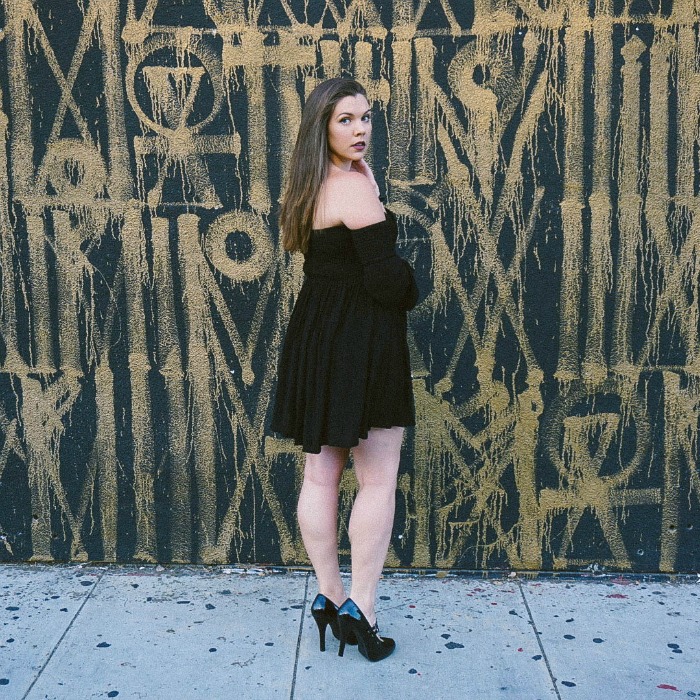 Nothing says "date night" more than a little black dress. Check out how I've styled this date night little black dress - it's a great piece to dress up! - www.TheVogueVoyager.com